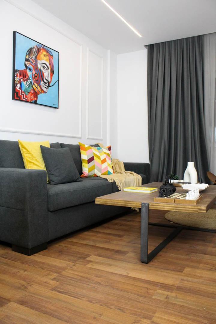 Down Town Luxurious Apartments 4 アレクサンドルポリス エクステリア 写真