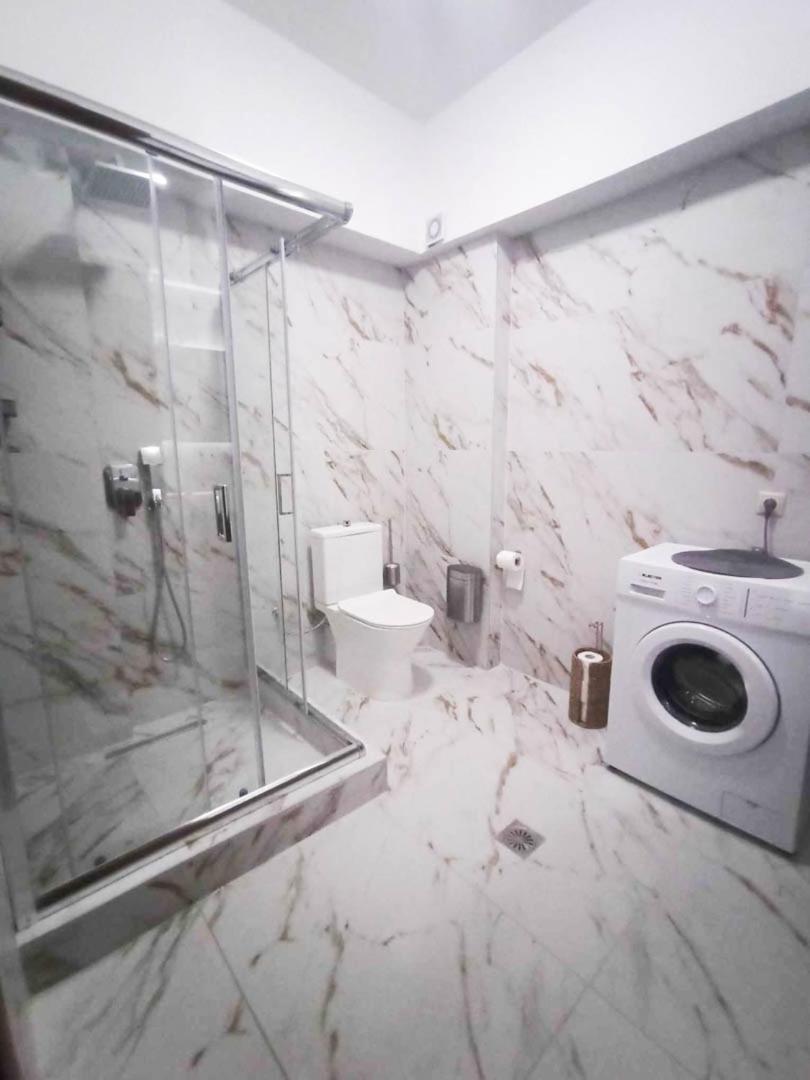 Down Town Luxurious Apartments 4 アレクサンドルポリス エクステリア 写真