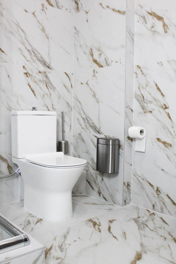 Down Town Luxurious Apartments 4 アレクサンドルポリス エクステリア 写真