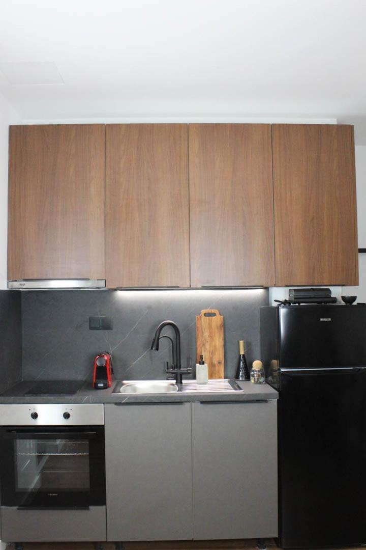 Down Town Luxurious Apartments 4 アレクサンドルポリス エクステリア 写真