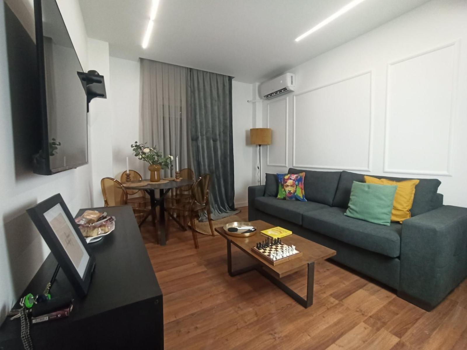 Down Town Luxurious Apartments 4 アレクサンドルポリス エクステリア 写真