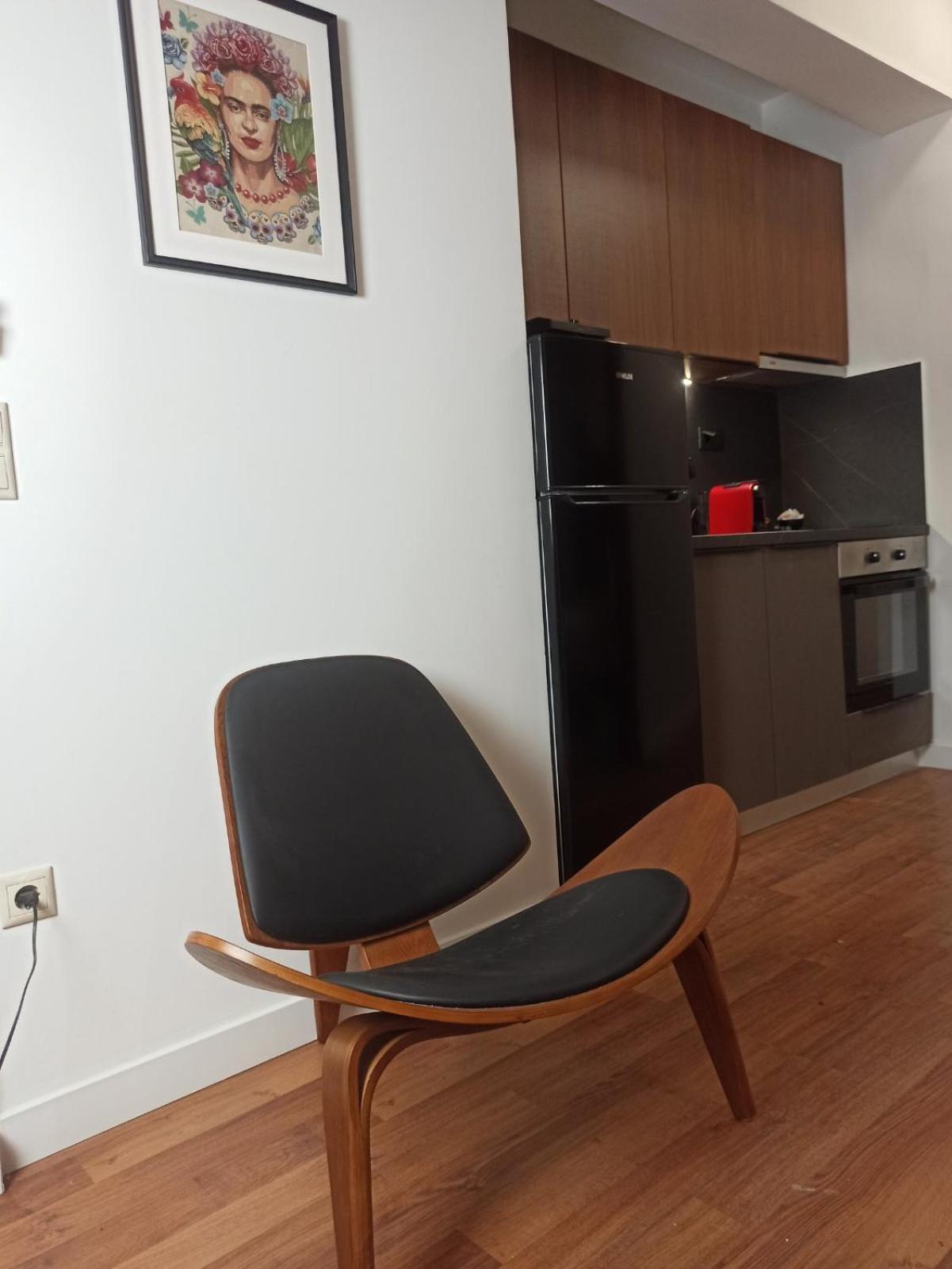 Down Town Luxurious Apartments 4 アレクサンドルポリス エクステリア 写真